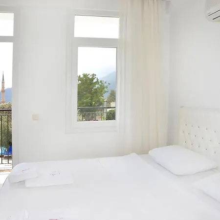 Tugce Aparthotel
