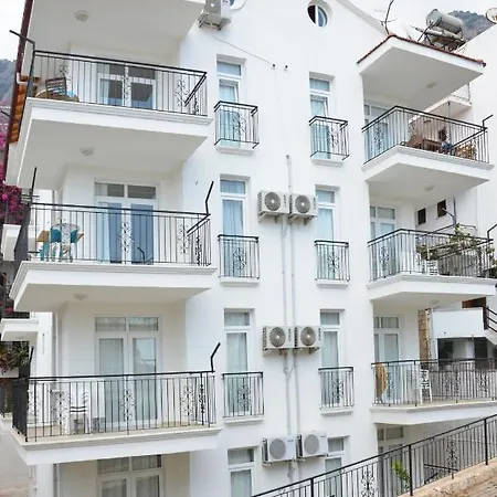 Tugce Aparthotel